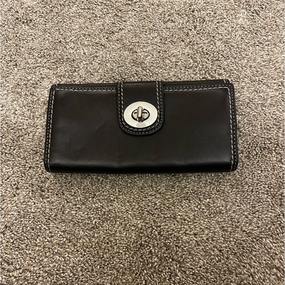 Coach wallet - Picture 1 of 7